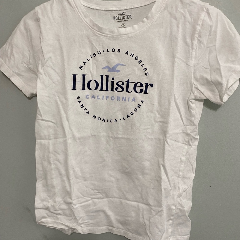 HOLLISTER WHITE T SHIRT